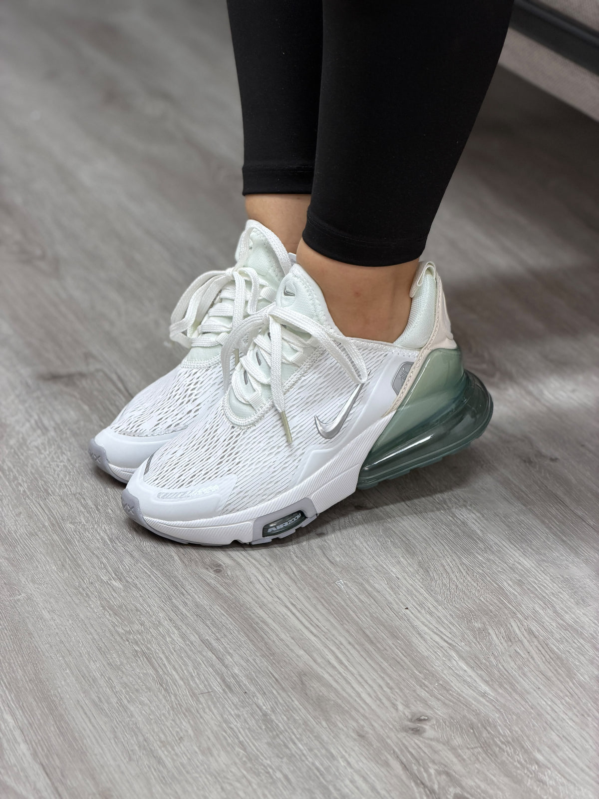 Nike Air 270- Mujer