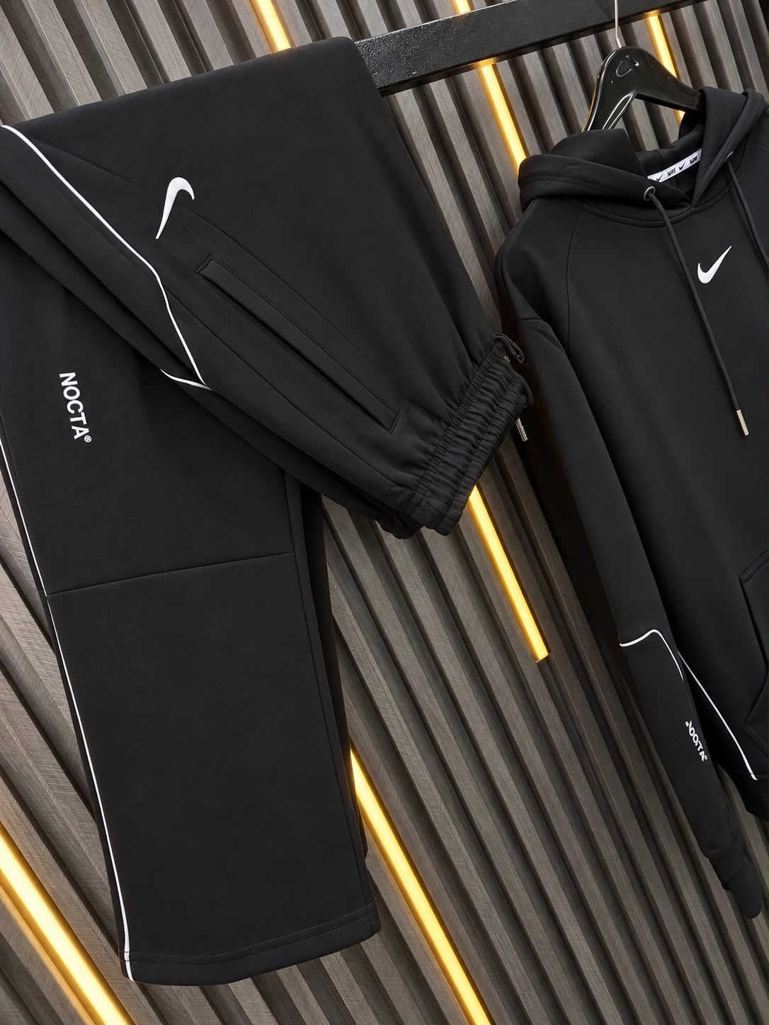 Conjunto Nike Tech