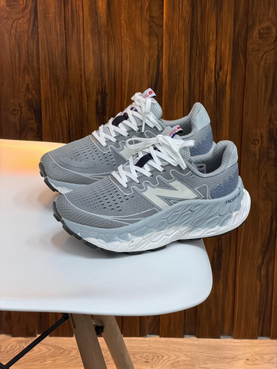 New Balance Fresh Foam- Mujer