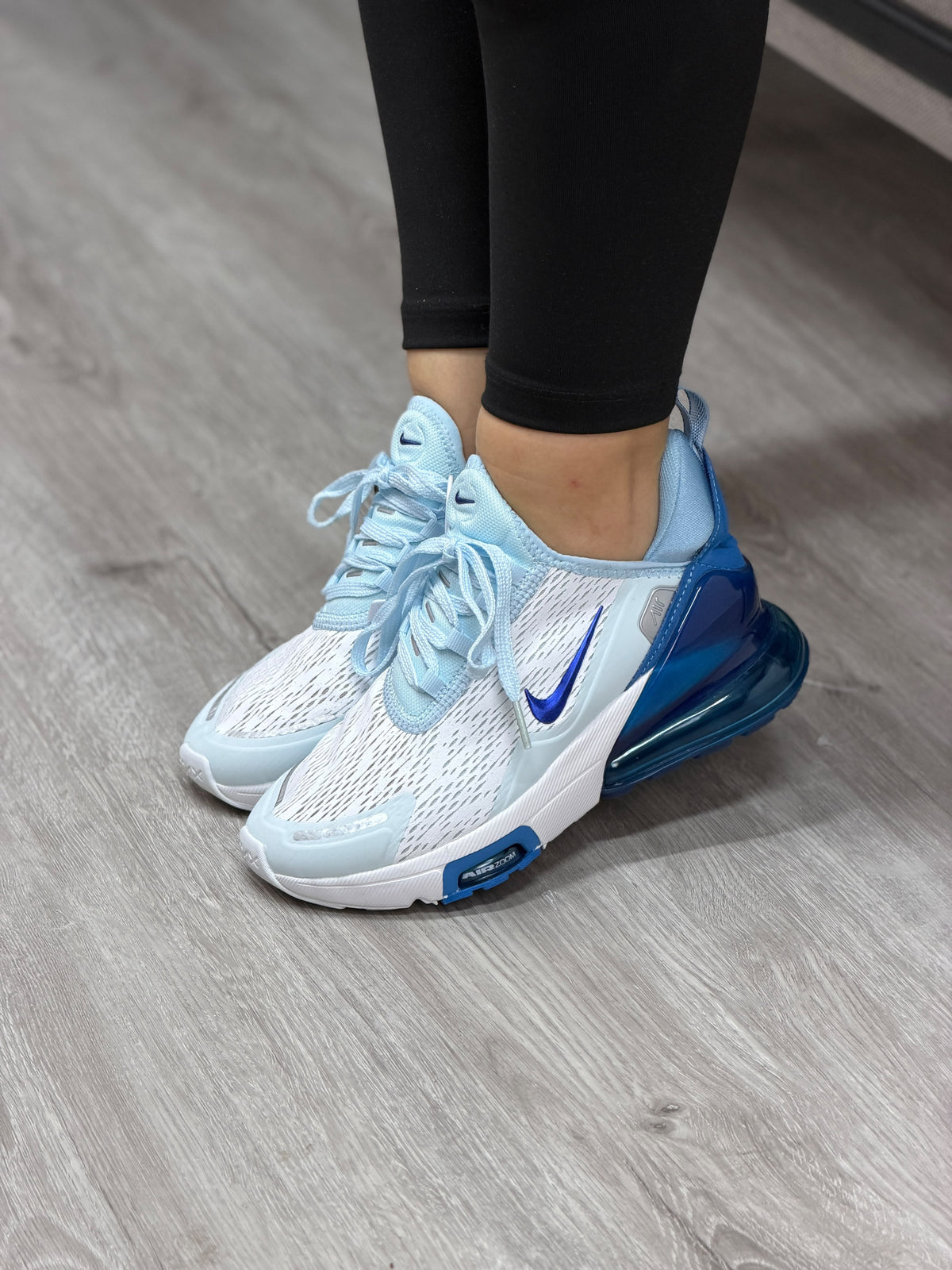 Nike Air 270- Mujer