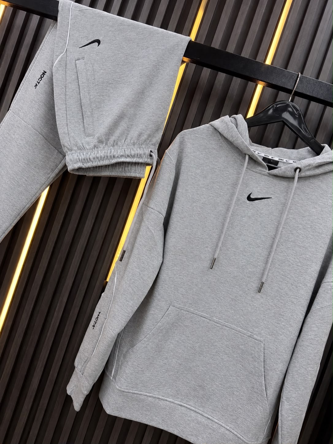 Conjunto Nike Tech