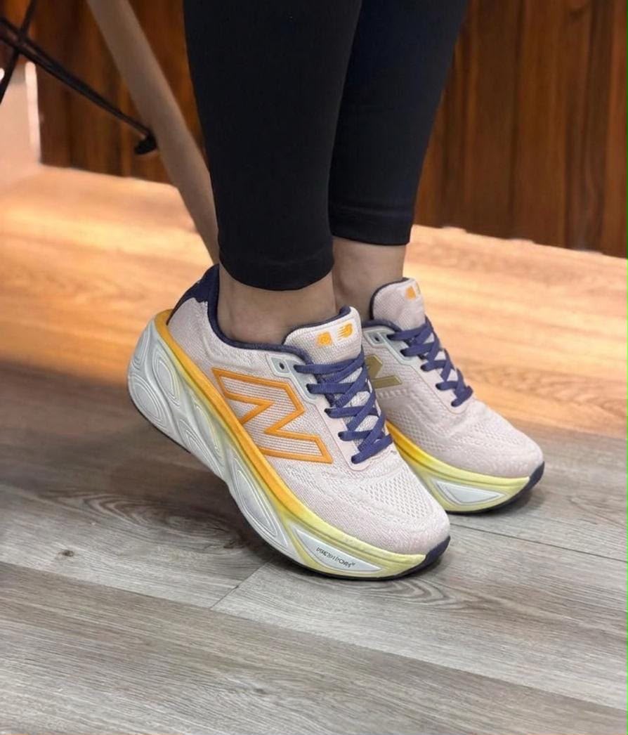 New Balance Fresh Foam- Mujer